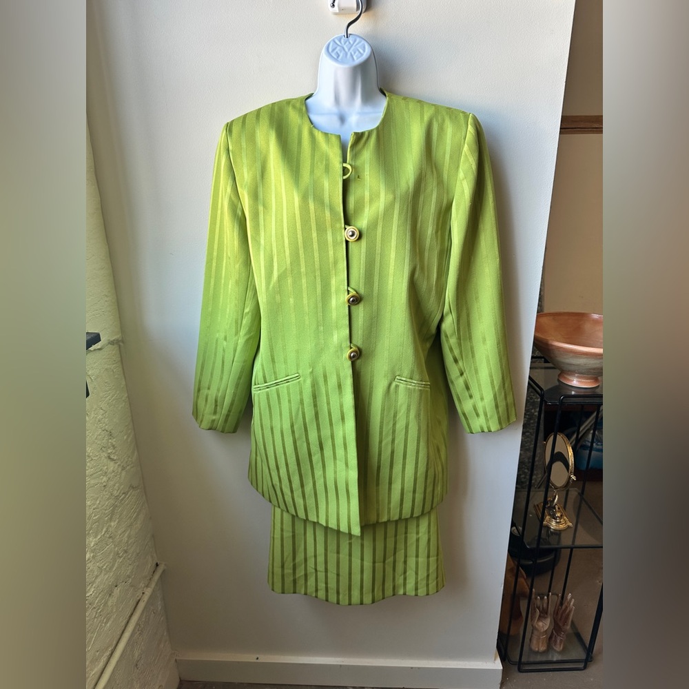 Chad Stevens Women’s 18W Skirt Suit – Pear Green Striped – USA Made – Vintage
